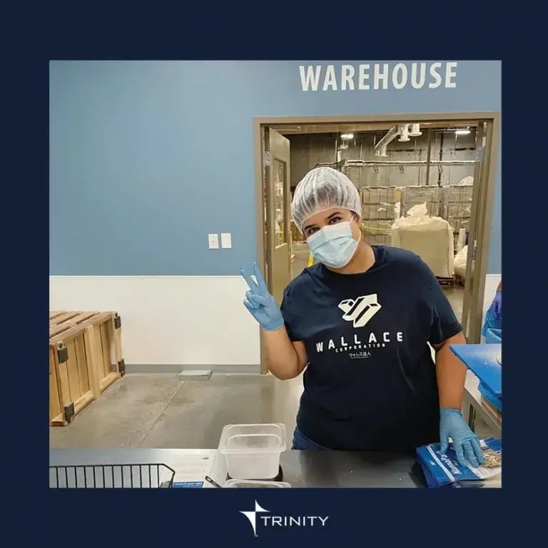 volunteer with mask (1)